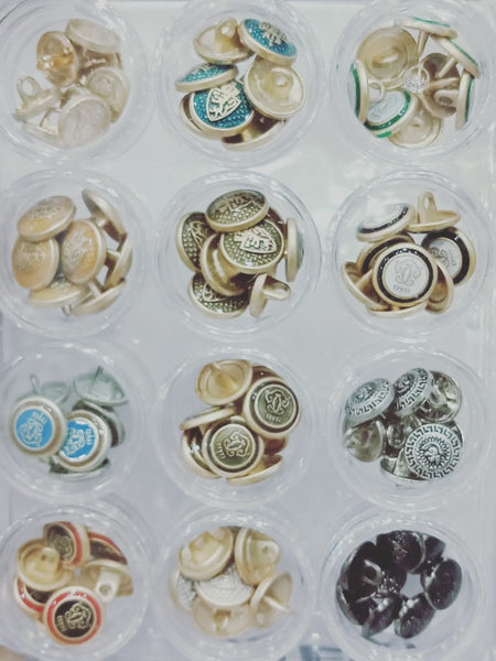 Fancy Buttons 8 pieces