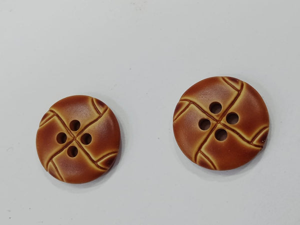 8 pieces Fancy buttons for dresses.