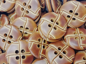 8 pieces Fancy buttons for dresses.