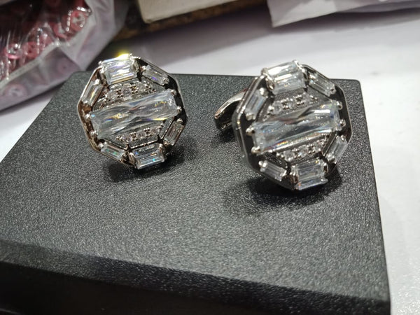 2 Pieces Fancy Metal studs