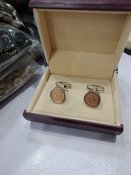 2 Pieces Fancy Metal studs