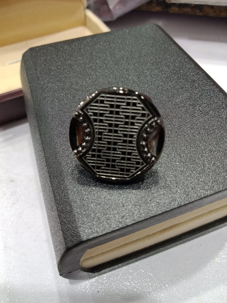 2 Pieces Fancy Metal studs