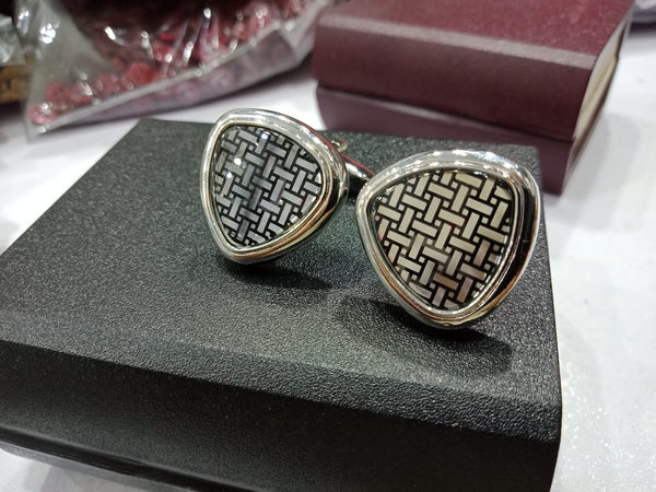 2 Pieces Fancy Metal studs