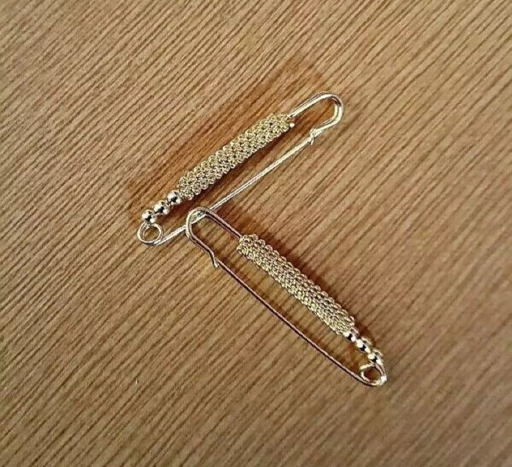 12 piece of hijab pins & scarf pins.
