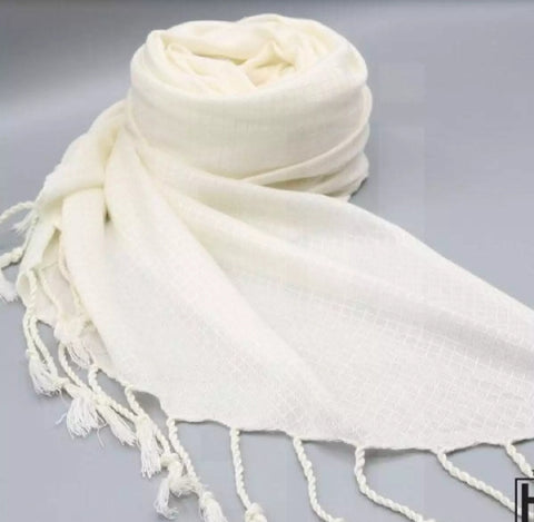 fashion All season woman scarf with new style.
