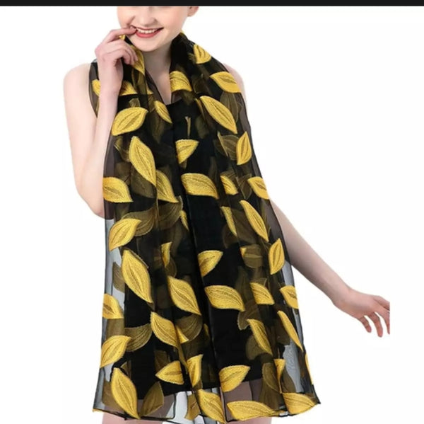 Woman Summer Breeze Lightweight Scarf.
