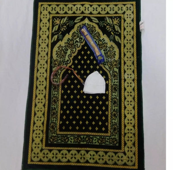 Hajj & Umrah Gift pack 1 janamaz 1 Miswak 1 topi.