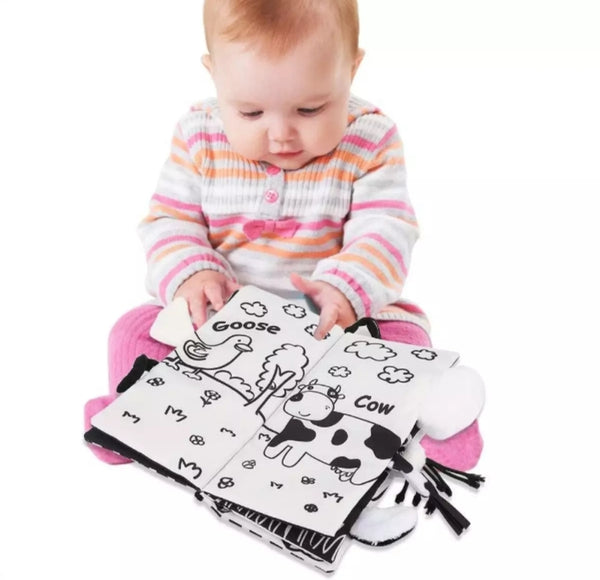 Baby early education toy black and white puzzle tail cloth book.