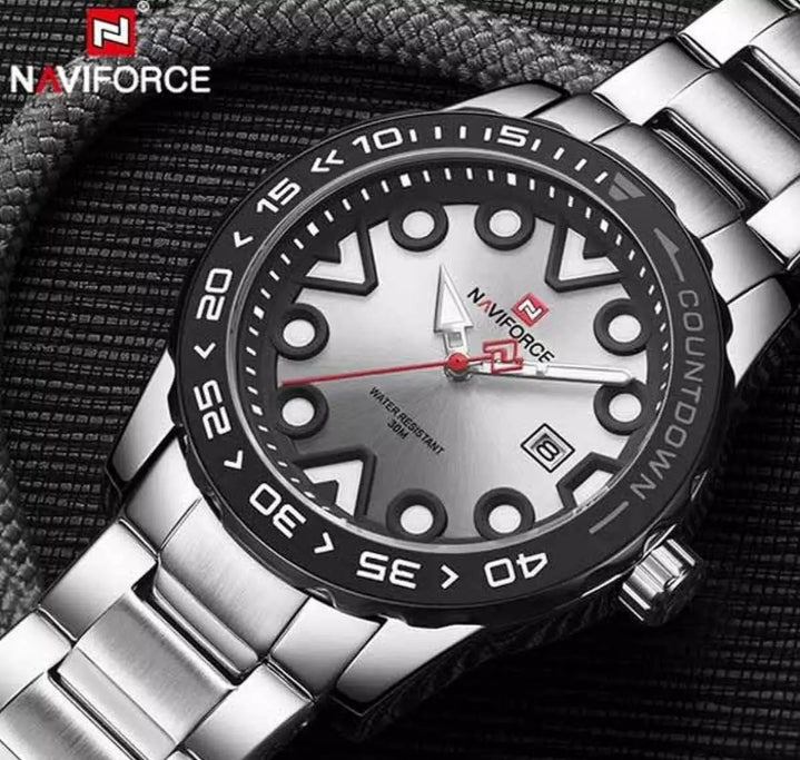Naviforce Japan quartz stainless steel waterproof watch with box.
