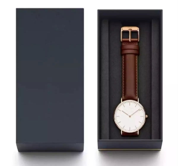 Stainless steel leather analog watch for Man.