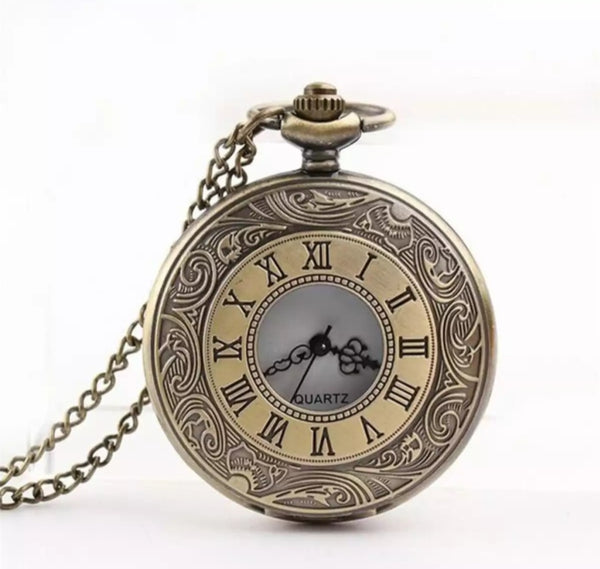 Pattern vintage Quartz Roman fashion pocket watch.