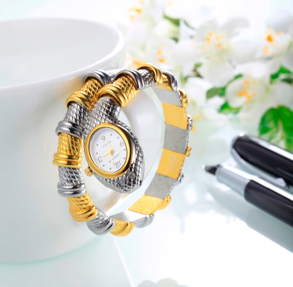 Unique Fashion Quartz Watch women Snake Shaped Bracelet Watch Diamond Ornaments Luxury Silver Gold