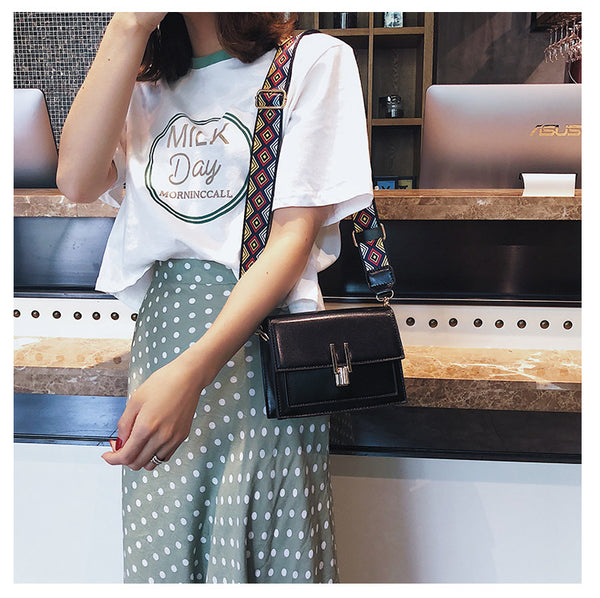 2018 Small Flap PU Patent Leather Shoulder Bags with Colorful Wide Strap