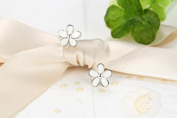 925 Sterling Silver Darling Daisy Stud Earring White Enamel With Clear CZ