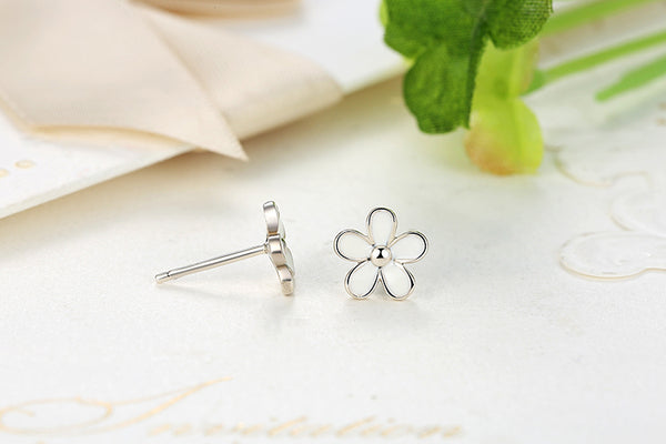 925 Sterling Silver Darling Daisy Stud Earring White Enamel With Clear CZ
