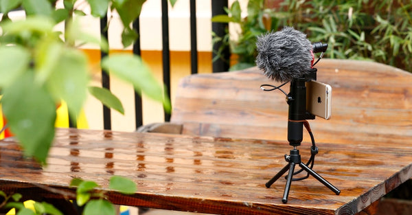 Tripod Mount with Cold Shoe Mount ,Video Handle Grip Strap microphone for smartphone video recording